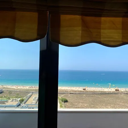 Seven 10 * Alvor